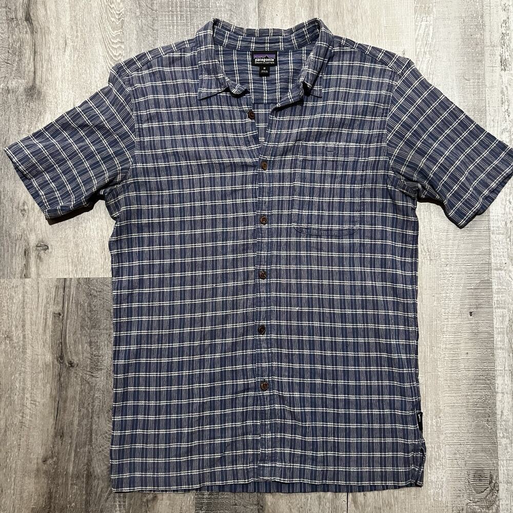 Patagonia Mens M Back Step Shirt Blue Plaid Button Organic Woven Cotton Outdoor